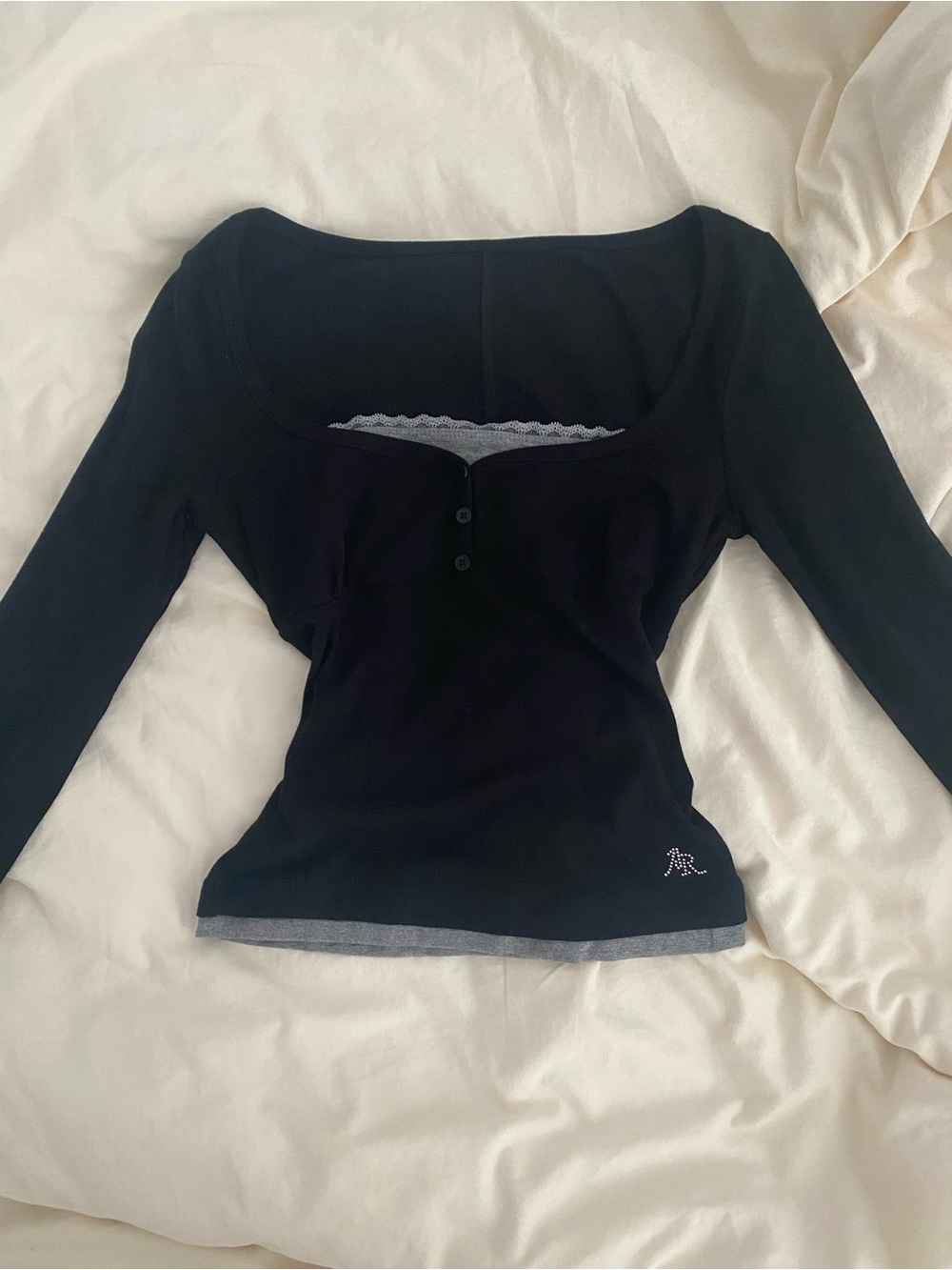 Women's Black Long-Sleeve Scoop Neck Henley Top